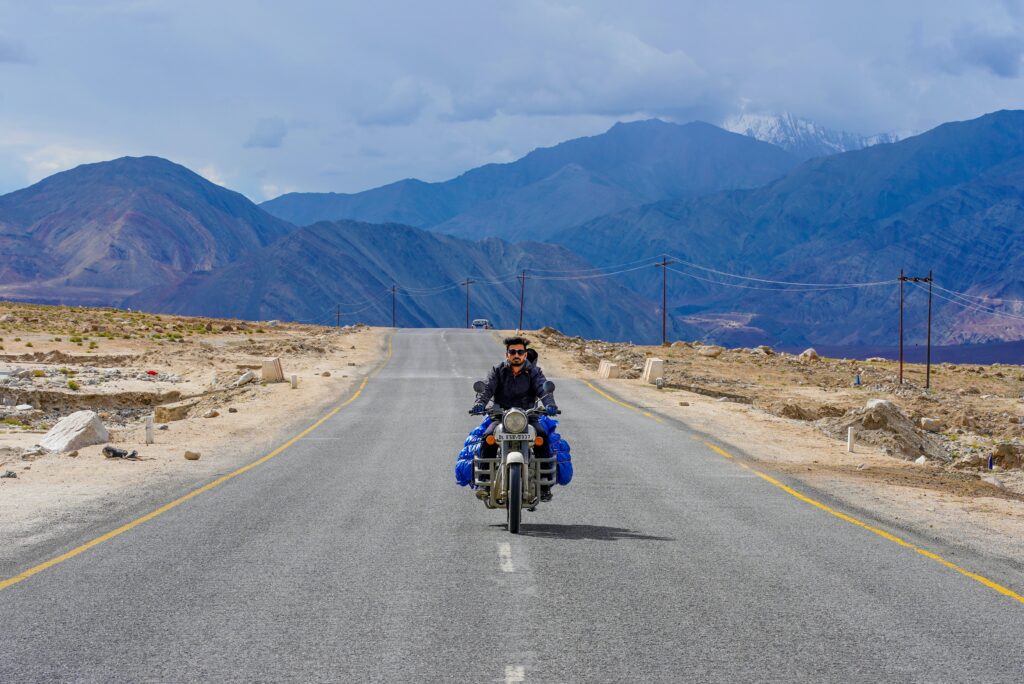 Ladakh Bike Travel guide